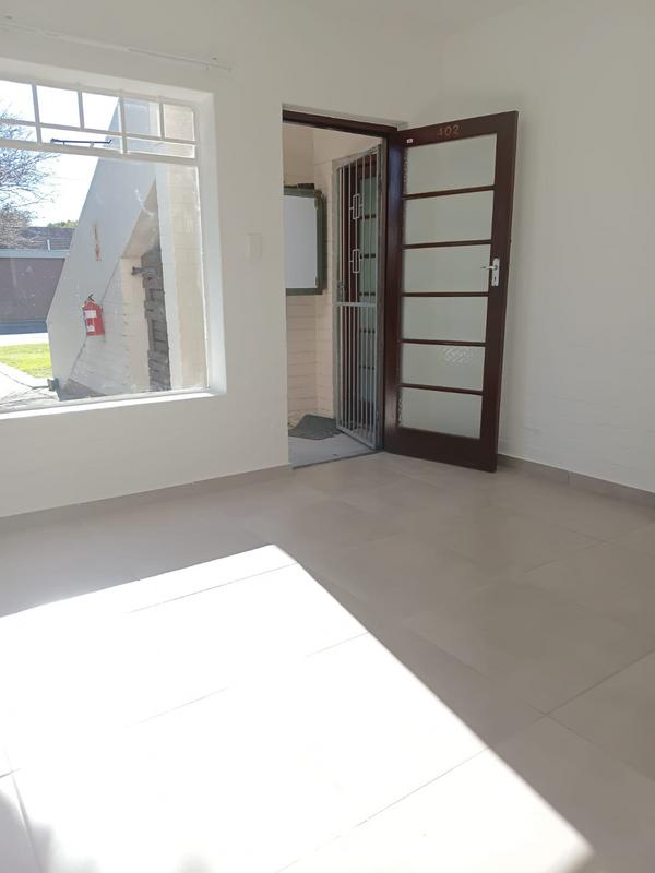 To Let 1 Bedroom Property for Rent in Bergvliet Western Cape